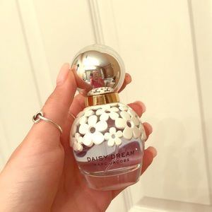daisy dream by marc jacobs